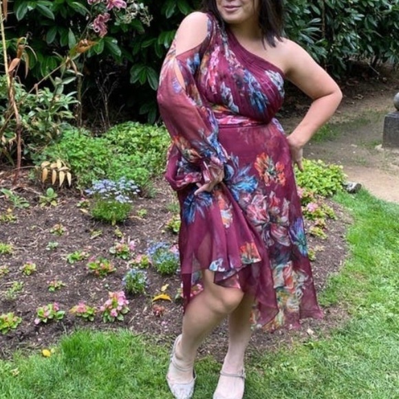 Marchesa NotteFloral Printed Cocktail Dress